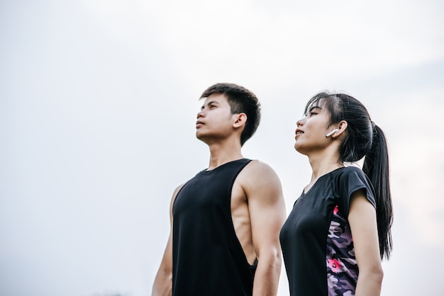Essential Apps Every Sports Enthusiast Worldwide Should Have